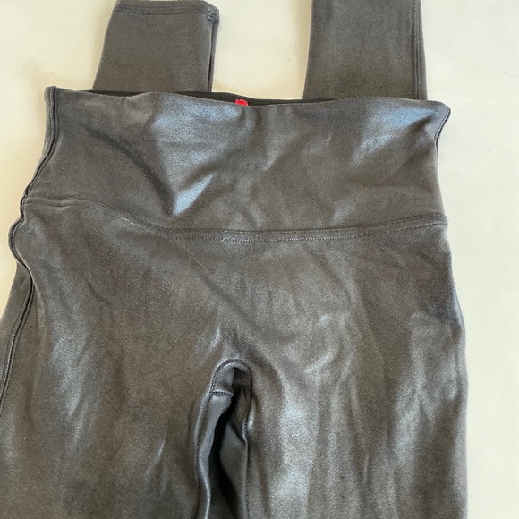 Women’s SPANX faux leather leggings size M - Picture 1 of 7